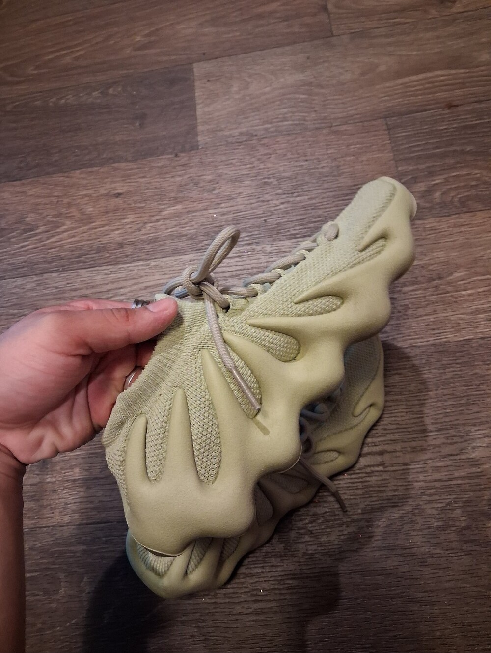 adidas Yeezy 450 Green Resin Low Top Sneaker Sz 7